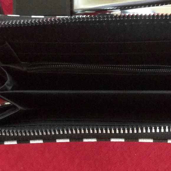 Checkerboard wristlet purse - Picture 4 of 4